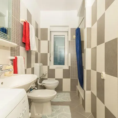 Apartman Karla With Parking *