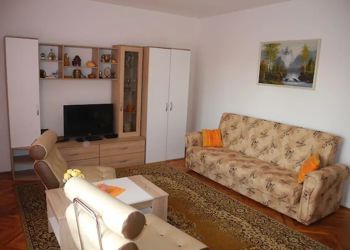 Karla With Parking דירה קריקווניצה