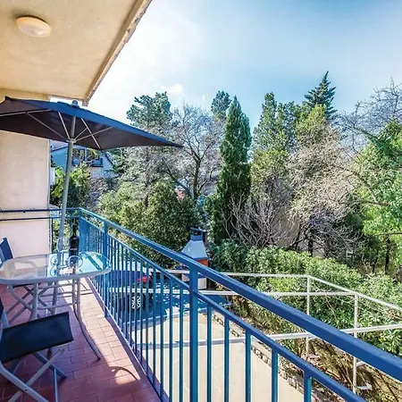 Appartamento Karla With Parking *