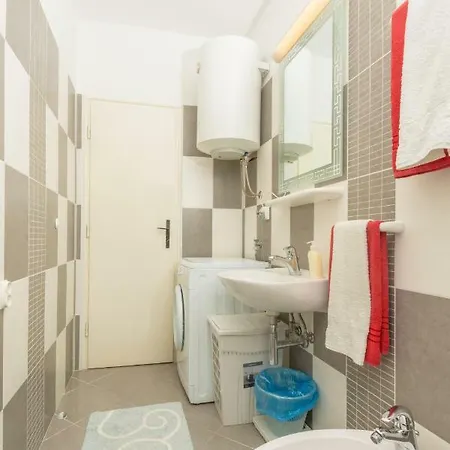 Appartamento Karla With Parking Crikvenica